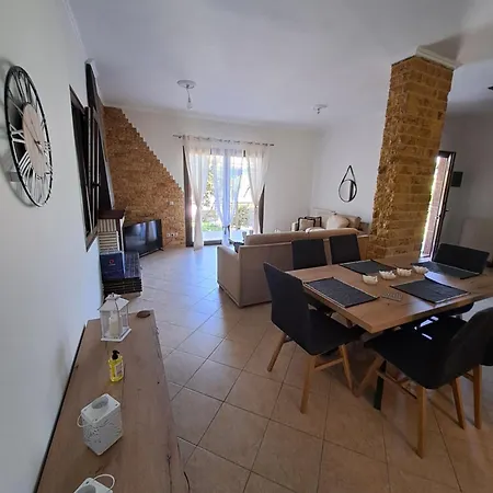 παραδοσιακη λαζαρατα Vakantiehuis Lazaráta