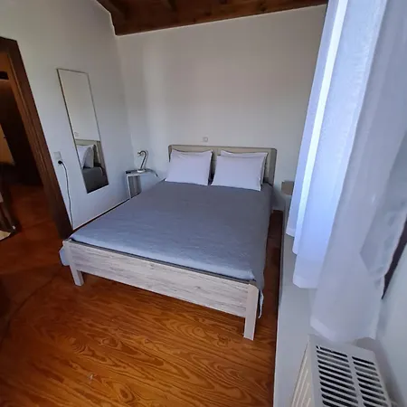 Vakantiehuis παραδοσιακη λαζαρατα *